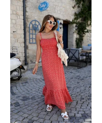 Kırmızı Eteği Fırfırlı Elbise