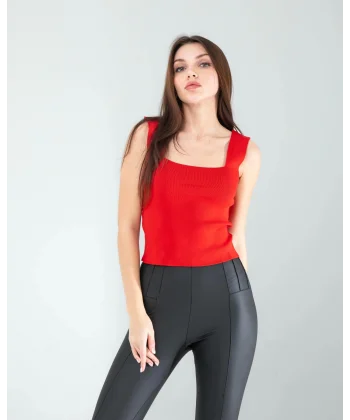 Kırmızı Kare Yaka Kalın Askı Triko Crop Bluz