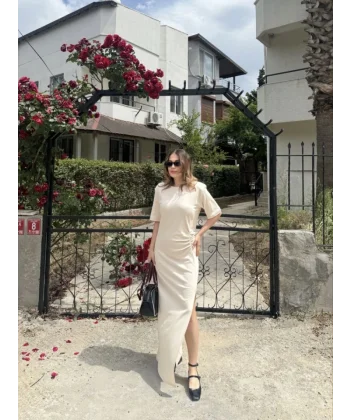 Kısa Kollu Uzun Yandan Yırtmaçlı Elbise - Beyaz