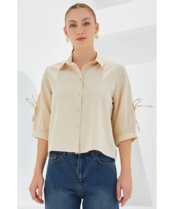 Kol Detaylı Bej Crop Gömlek 20246