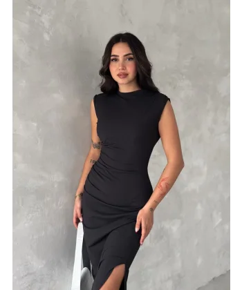 Kolsuz Yırtmaçlı Uzun maxı boy Elbise - Siyah