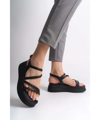 NATALIE İnce Tokalı Şerit Detaylı Ortopedik Taban Kadın Sandalet  CST - Siyah