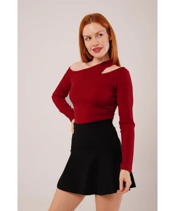 Omuz Dekolte Detaylı Bordo Bluz