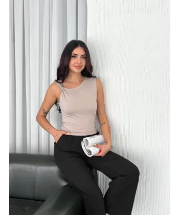 Osy Modal Yumuşak Dokulu Kumaş Bisiklet Yaka Kadın Sıfır Kol Bluz Omuz Toka Aksesuar Detaylı - Bej