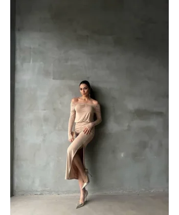 OYSHO KUMAŞ MADONNA YAKASI BÜZGÜLÜ ELBİSE - Bej