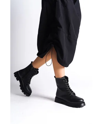 PAMELA Bağcıklı Fermuarlı Ortopedik Taban Taşlı Kadın Bot CST - Siyah