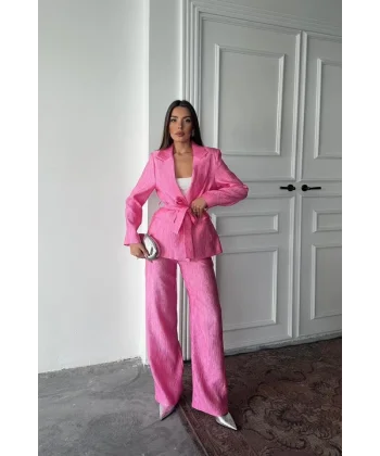 Pembe Beli Kuşaklı Ceket Ve Pantolon Parlak Takım