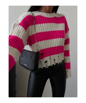 Pembe Çizgili Yırtık Detaylı Triko Kazak