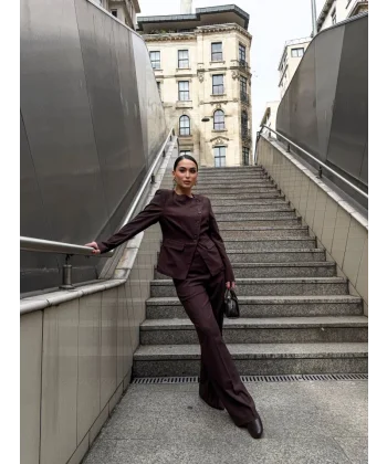 Poly Viscose Full Lycra Asi̇metri̇k Düğmeli̇ Vatkali Ceket Pantolon Takim