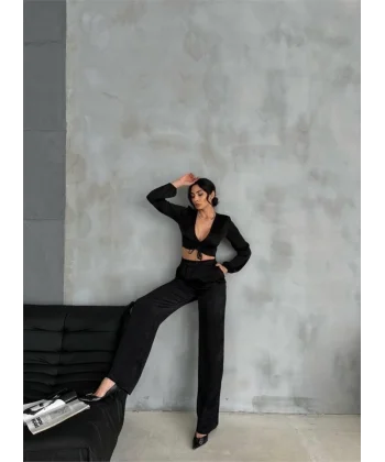 SATEN BÜZGÜ DETAYLI CROP BLUZ-PANTOLON TAKIM - Siyah