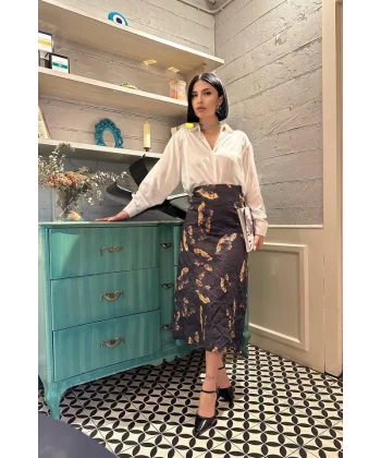 Siyah Baskılı Kroşetalı Etek