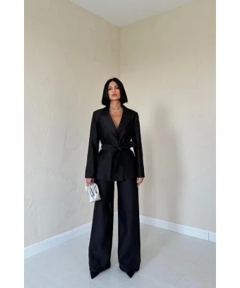 Siyah Beli Kuşaklı Ceket Ve Pantolon Parlak Takım