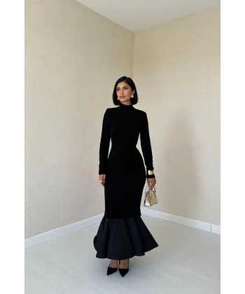 Siyah Eteği Garnili Triko Elbise