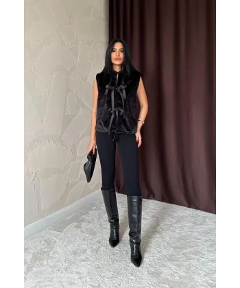 Siyah Fiyonklu Peluş Yelek