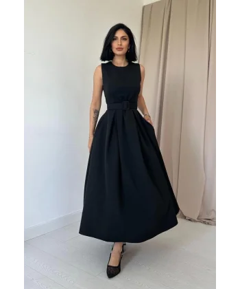 Siyah Halter Yaka Kloş Elbise