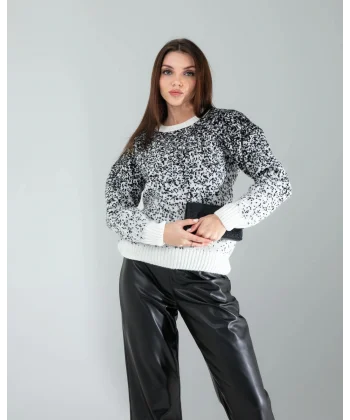 Siyah Kar Tanesi Triko Kazak