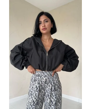 Siyah Kısa Fermuarlı Bomber Ceket