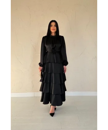 Siyah Saten Büzgülü Kat Kat Elbise