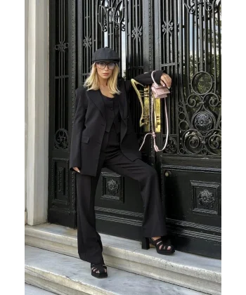 Siyah Yelekli Ceket Ve Pantolon Takım