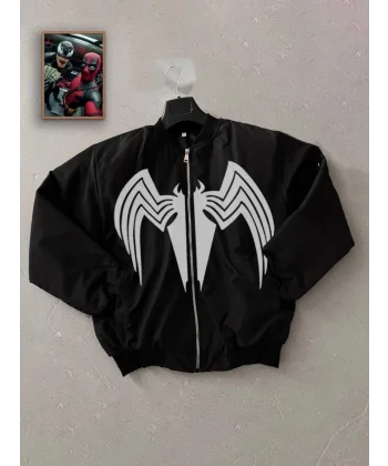 Unisex Siyah Bomber Mont – Venom Beyaz Örümcek Logolu, Fermuarlı Cepli, Kapitone Astarlı Günlük Mont - Siyah