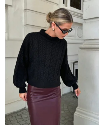 Uzun Kollu Yarı Balıkçı Yaka Triko Bluz