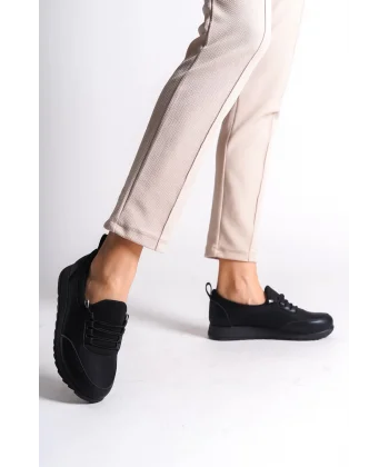 VIOLET Bağcıklı Lastikli Ortopedik Rahat Taban Cilt Detaylı Klasik Kadın Babet Anne Ayakkabısı CST - Siyah