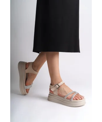 ZLOHE Kalın Tokalı Taşlı Şeritli Ortopedik Taban Kadın Sandalet  CKT - Krem