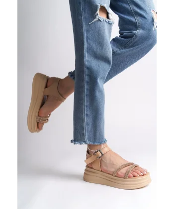 ZLOHE Kalın Tokalı Taşlı Şeritli Ortopedik Taban Kadın Sandalet CTT - Ten