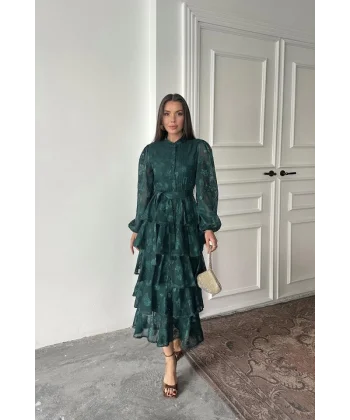 Zümrüt Valonlu Şeritli Kat Kat Elbise