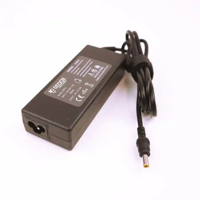 SAMSUNG NP270E5E-X06TR Uyumlu Laptop Adaptörü