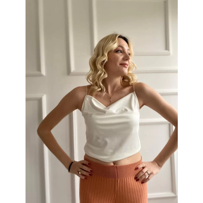 Kadın Ekru Degaje Yaka Crop