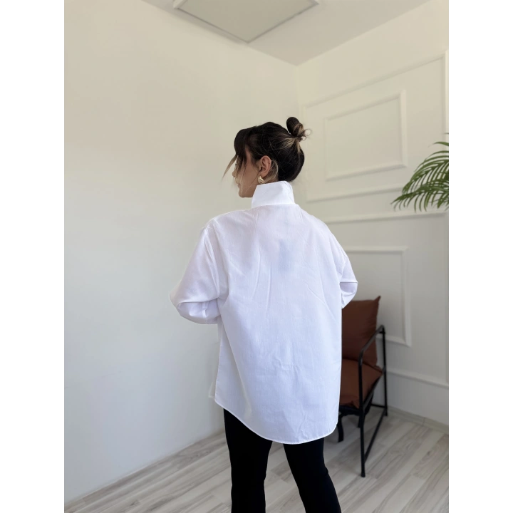 Kadın Oversize Dik Yaka Gömlek Beyaz