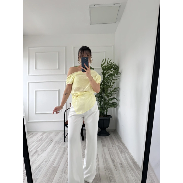 Kadın Toka Detaylı Cape Bluz