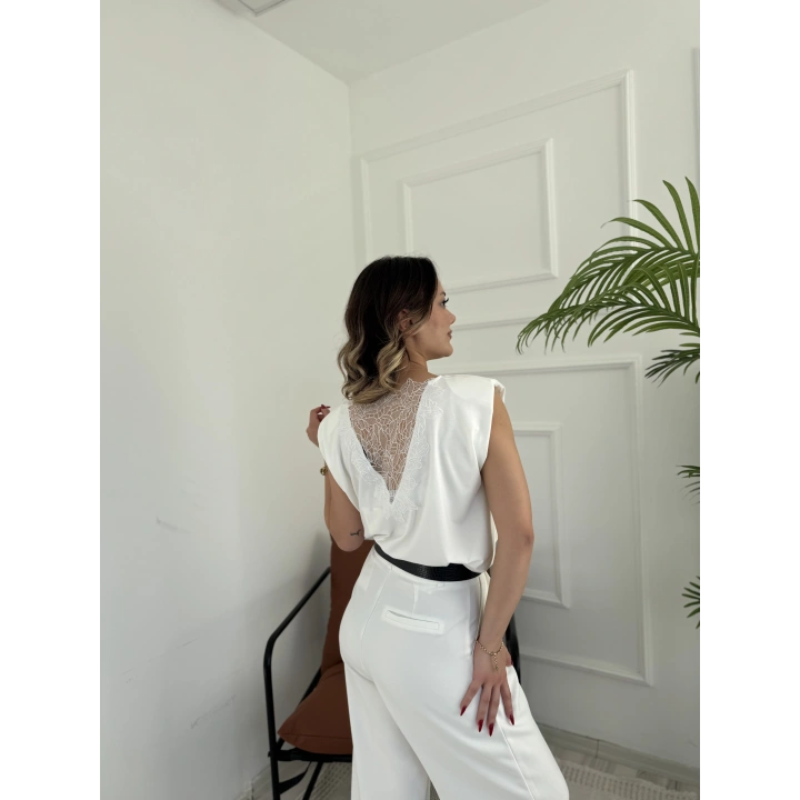 Kadın Arkası Dantel Detaylı Basic Tshirt Ekru