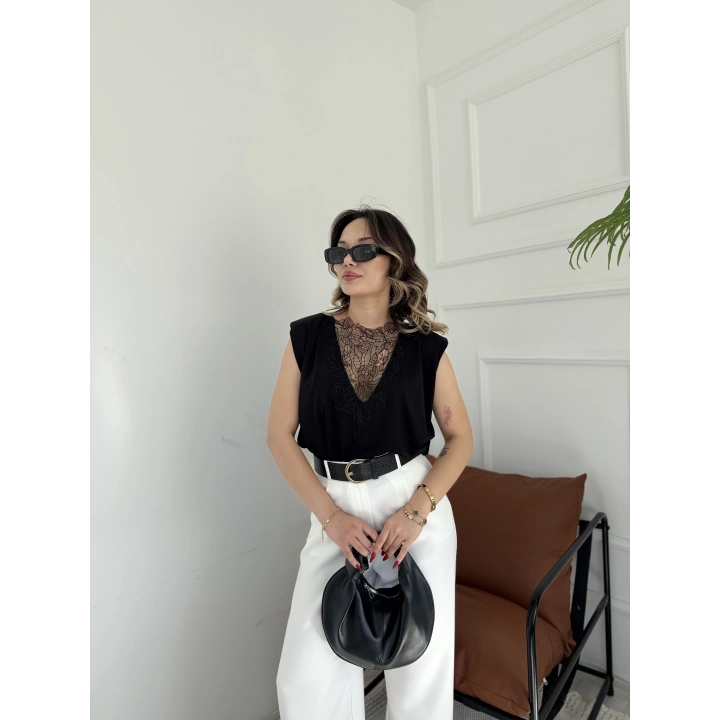 Kadın Arkası Dantel Detaylı Basic Tshirt Siyah