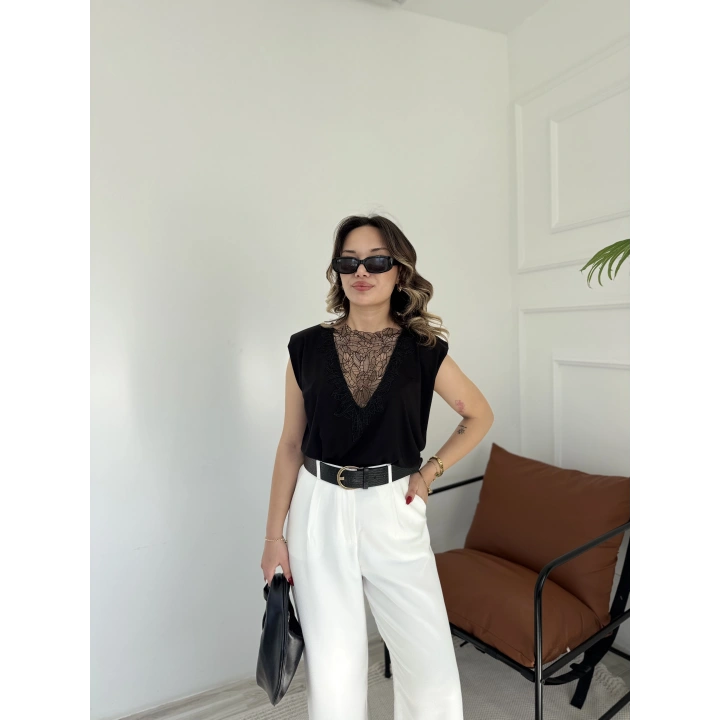 Kadın Arkası Dantel Detaylı Basic Tshirt Siyah
