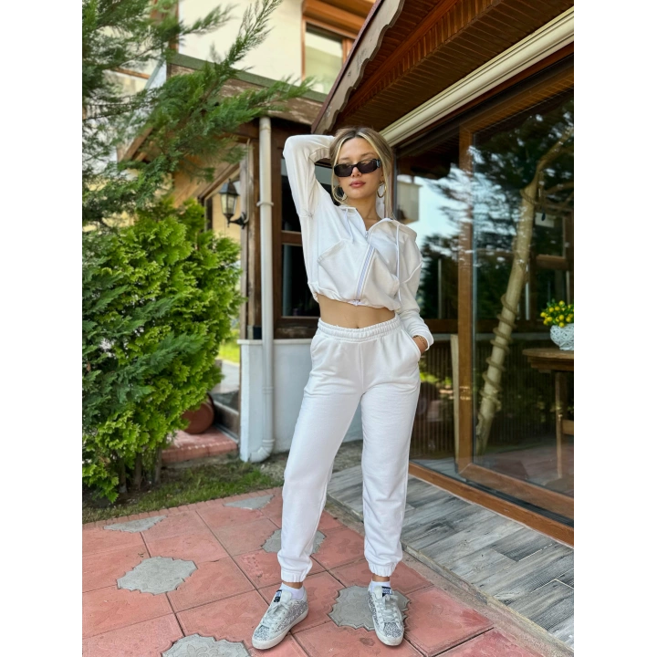 Eşofman Takımı Üst Fermuarlı Alt Paça Ve Kemer Lastikli Ekru Renk