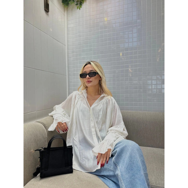 Kadın Büzgülü Detaylı Gömlek Beyaz