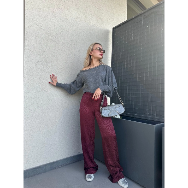 Kadın Kayık Yaka Boncuk Detaylı Kazak Gri