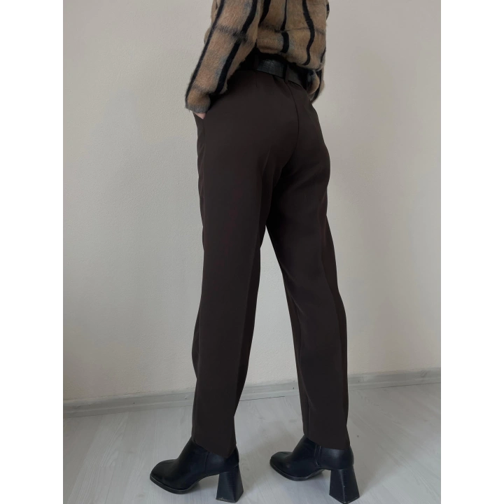 Kadın Kemerli Havuç Pantolon Kahverengi