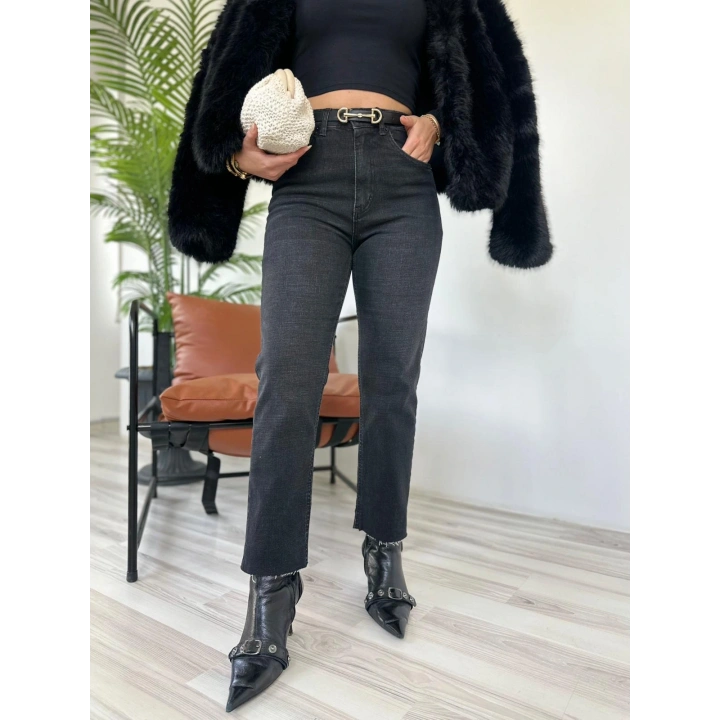 Kadın Kesik Paça Boyfit Siyah