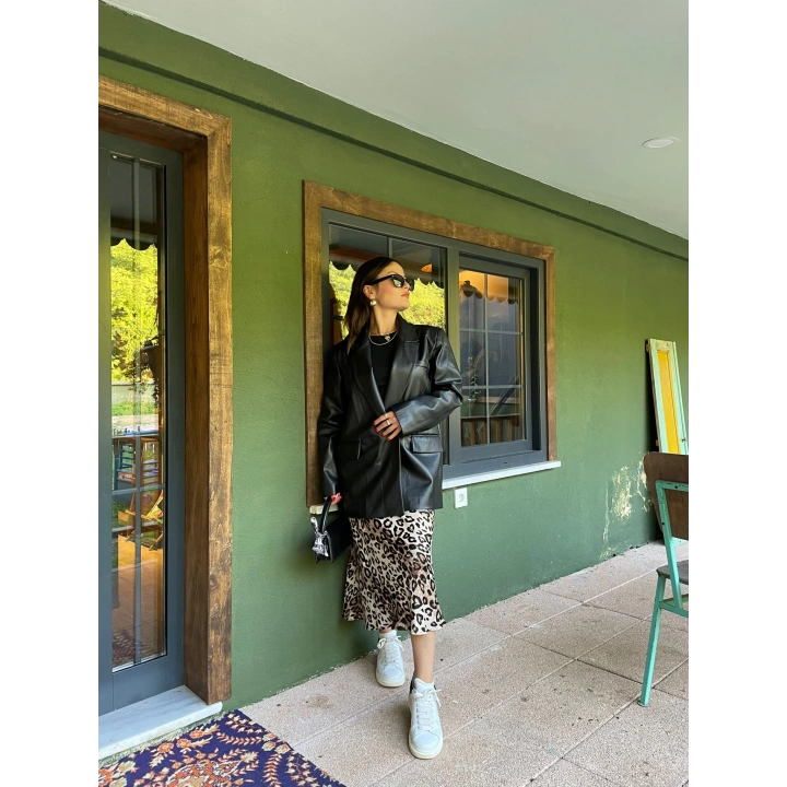 Kadın Kruvaze Yaka Çift Düğmeli Deri Ceket Siyah