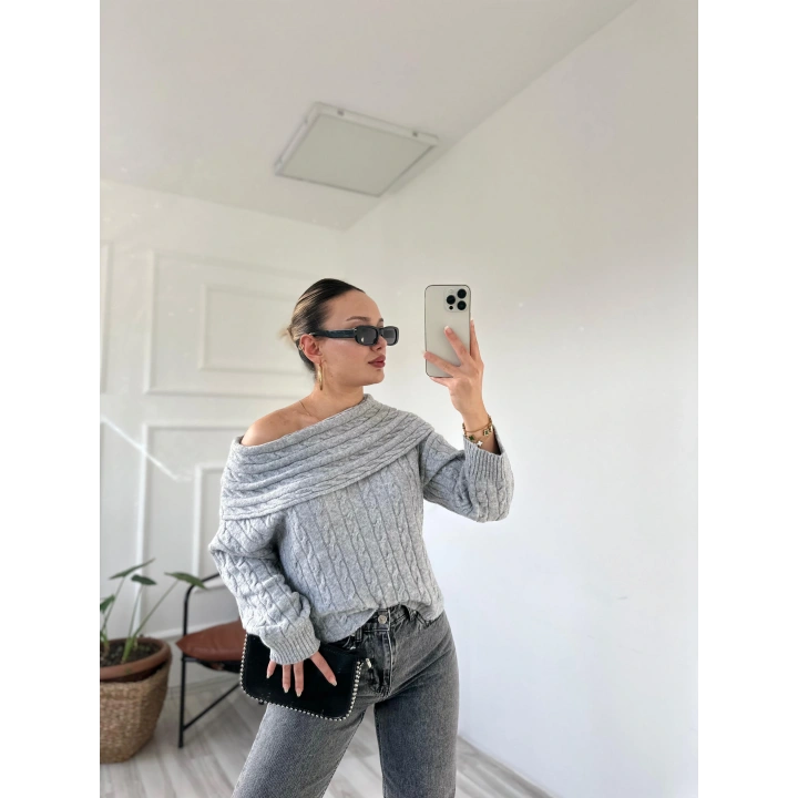 Kadın Madonna Yaka Kazak Gri