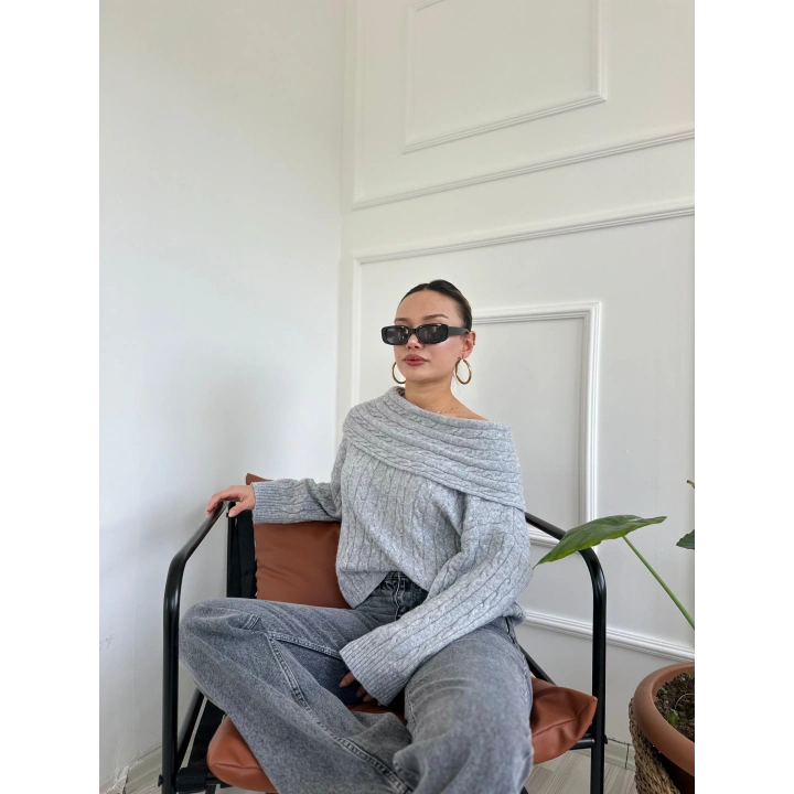 Kadın Madonna Yaka Kazak Gri