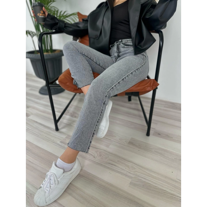Kadın Taş Detaylı Jean