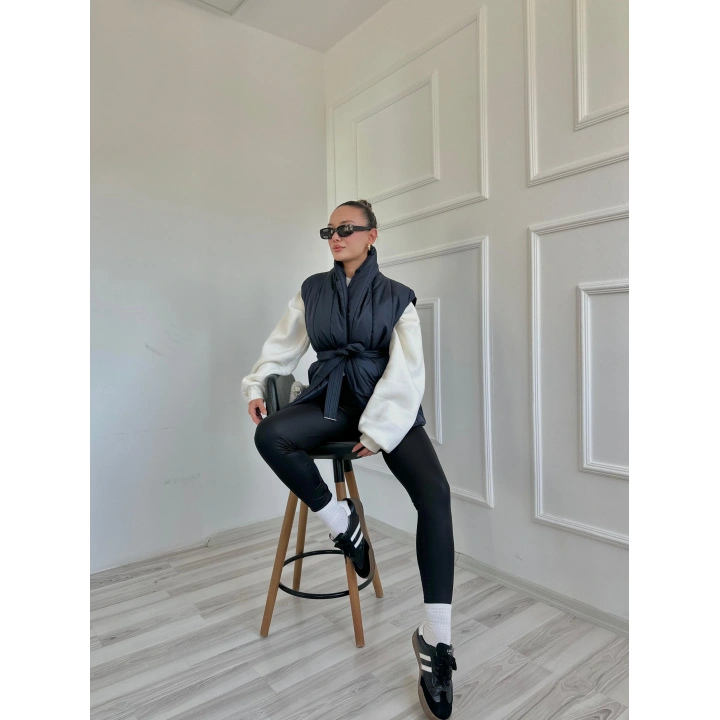 Kadın Triko Detaylı Yelek Siyah