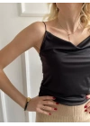 Kadın Siyah Degaje Yaka Crop