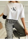 Kadın Oversize Crop Tişört Beyaz