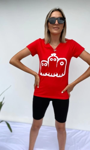 Kadın V Yaka Minyon Karakter Baskılı Kırmızı Tshirt