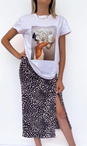 Kadın Beyaz Çiçek Baskılı Basic Beyaz Tshirt
